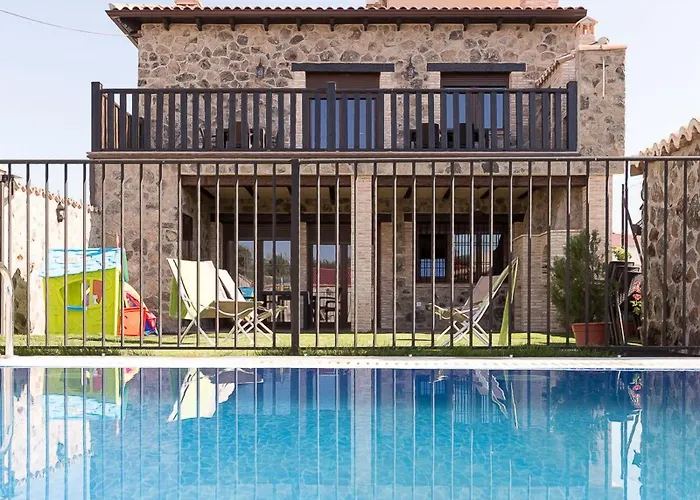 Encantos De MonfragüeCasa Rural